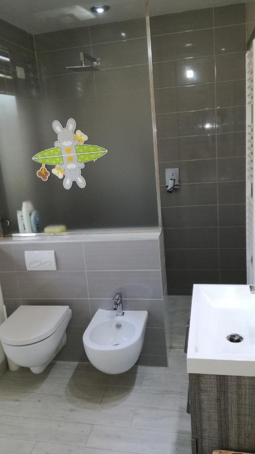 Charme Lake Loft Испра Экстерьер фото