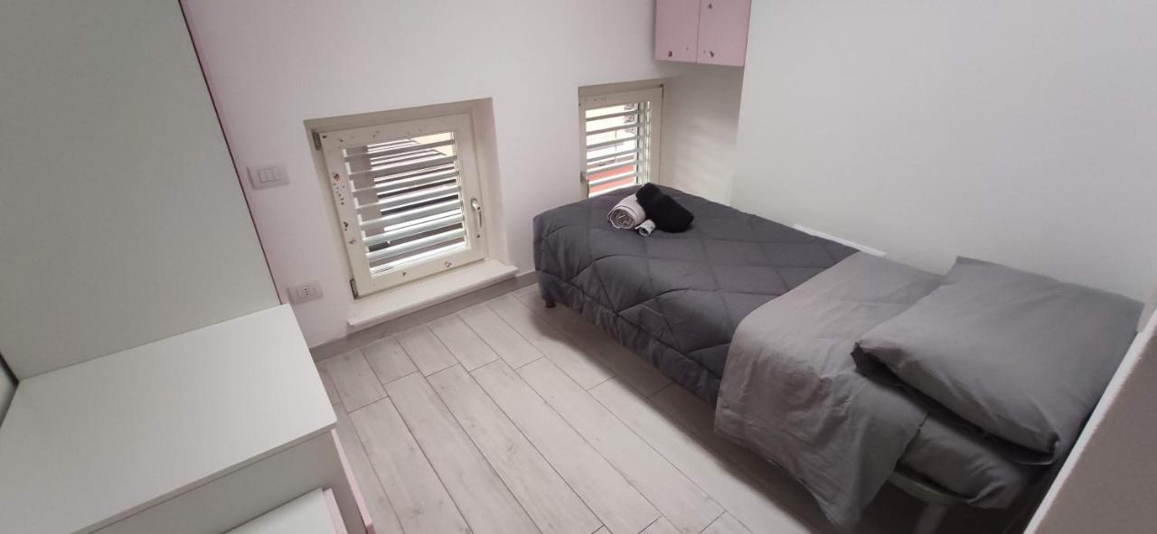 Charme Lake Loft Испра Экстерьер фото
