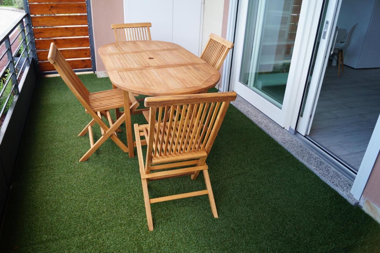 Charme Lake Loft Испра Экстерьер фото