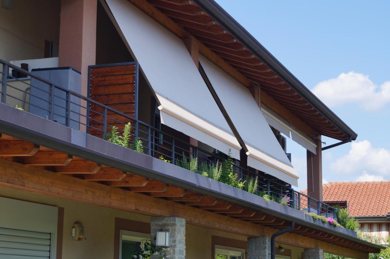 Charme Lake Loft Испра Экстерьер фото