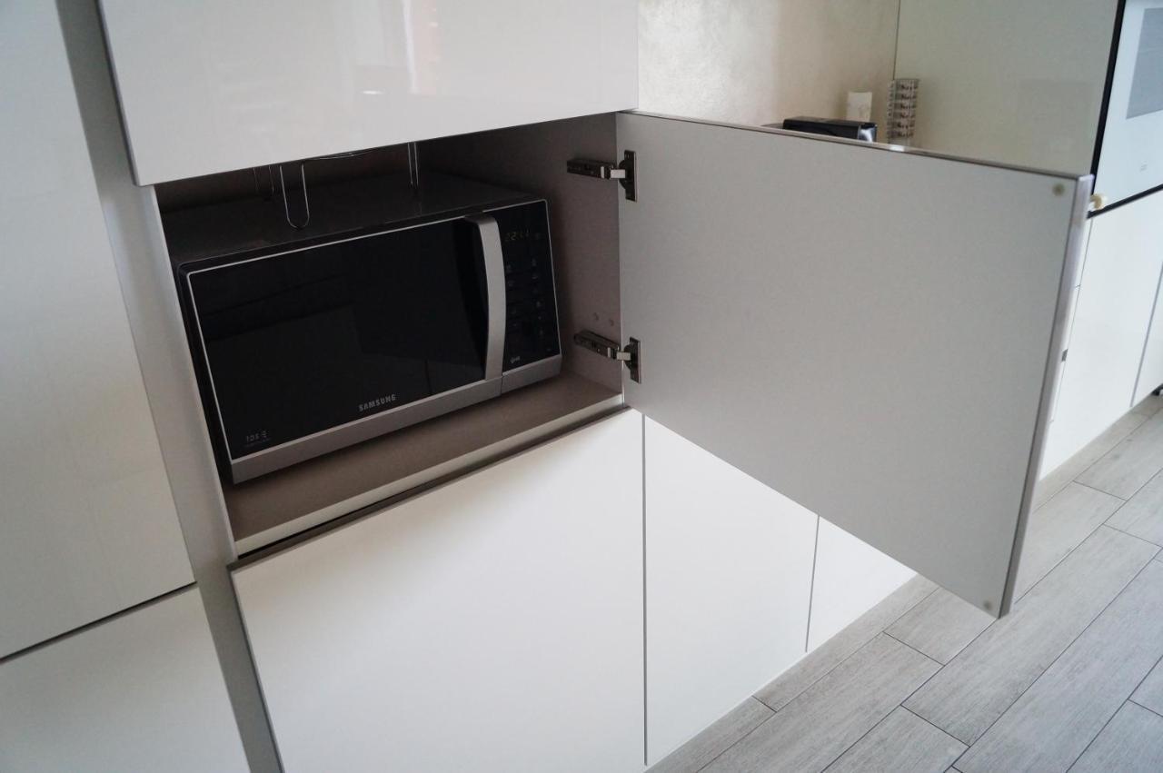 Charme Lake Loft Испра Экстерьер фото